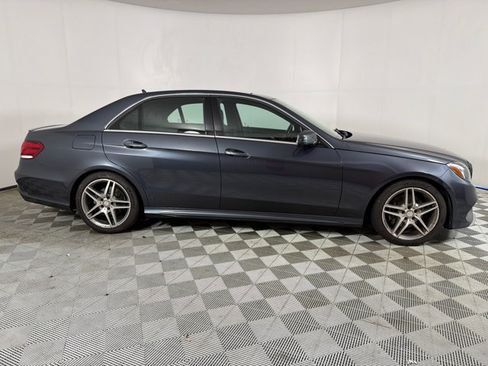 Used 2014 Mercedes-Benz E 350 4MATIC Sedan image 4