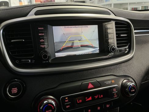 Used 2020 Kia Sorento S FWD image 20