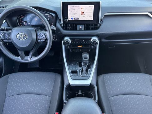 Used 2024 Toyota RAV4 XLE AWD/4WD image 30