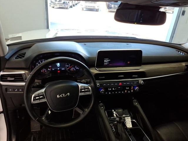 Used 2022 Kia Telluride SX w/ Towing Package FWD image 14