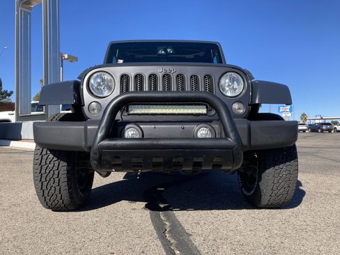 Used 2016 Jeep Wrangler Unlimited Sport image 3