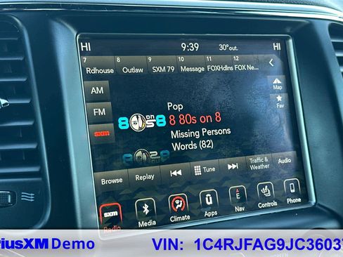 Used 2018 Jeep Grand Cherokee Altitude image 28