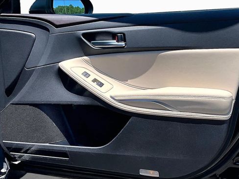 Used 2019 Toyota Avalon XLE w/ Moonroof Package FWD image 23