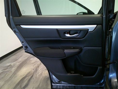 Used 2018 Honda CR-V LX image 33