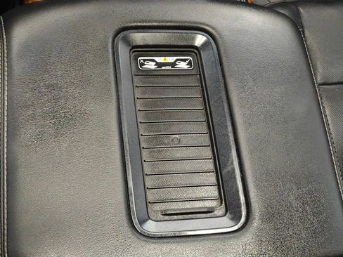 Used 2018 Chevrolet Tahoe Premier AWD/4WD image 11