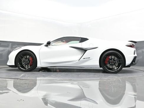 New 2026 Chevrolet Corvette Z06 w/ Stealth Interior Trim Package RWD image 49