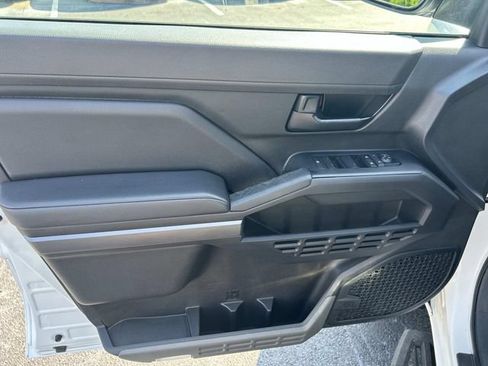 Used 2024 Toyota Tacoma SR5 AWD/4WD image 23