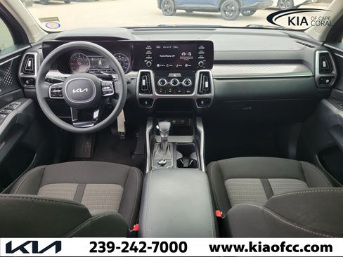 Certified 2023 Kia Sorento LX FWD image 15