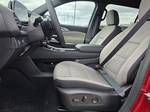 New 2026 Chevrolet Traverse LT w/ Driver Confidence Package image 14