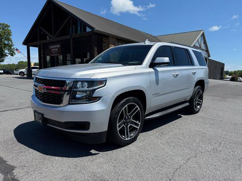 Used 2017 Chevrolet Tahoe LT RWD image 2