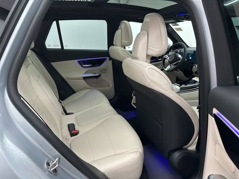 New 2026 Mercedes-Benz GLC 300 image 23