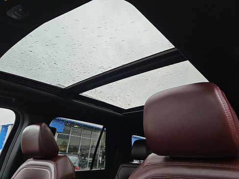 Used 2024 Ford Expedition Limited image 22