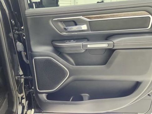 Used 2019 RAM 1500 Laramie AWD/4WD image 25
