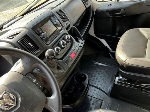 Used 2020 RAM ProMaster 2500 w/ Interior Convenience Group FWD image 14