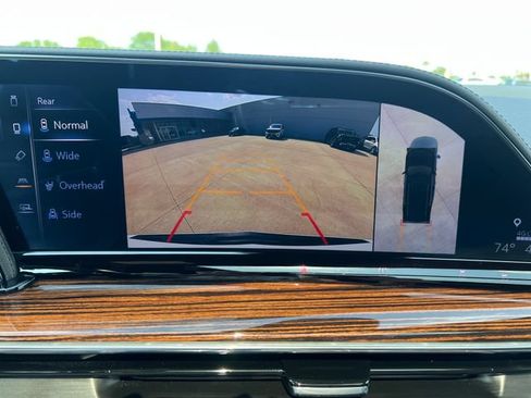 Certified 2022 Cadillac Escalade Premium Luxury AWD/4WD image 32