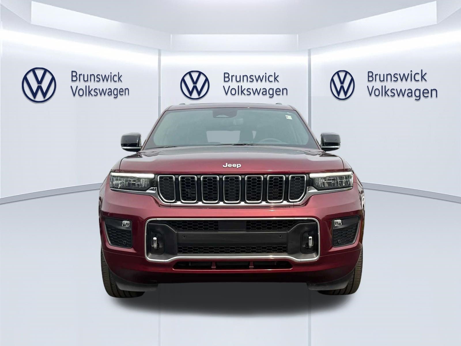 Used 2024 Jeep Grand Cherokee L Overland AWD/4WD image 2