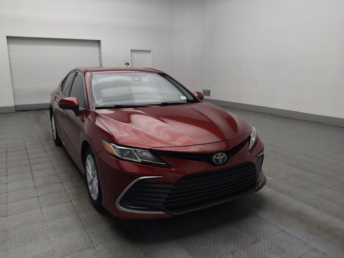 Used 2021 Toyota Camry LE image 13