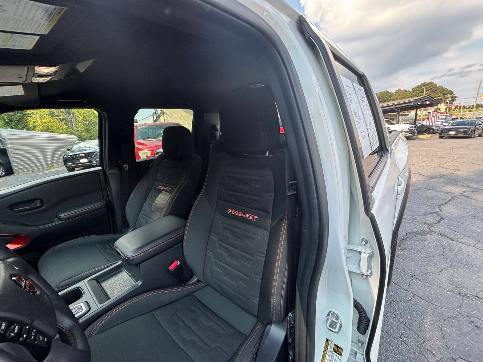 Used 2026 Nissan Frontier PRO-4X AWD/4WD image 22