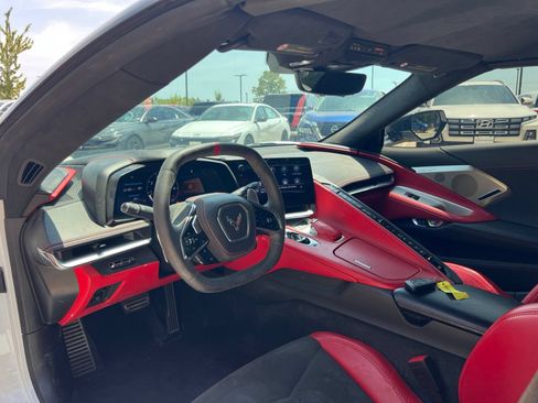 Used 2023 Chevrolet Corvette Stingray Premium Conv w/ Z51 Performance Package RWD image 14