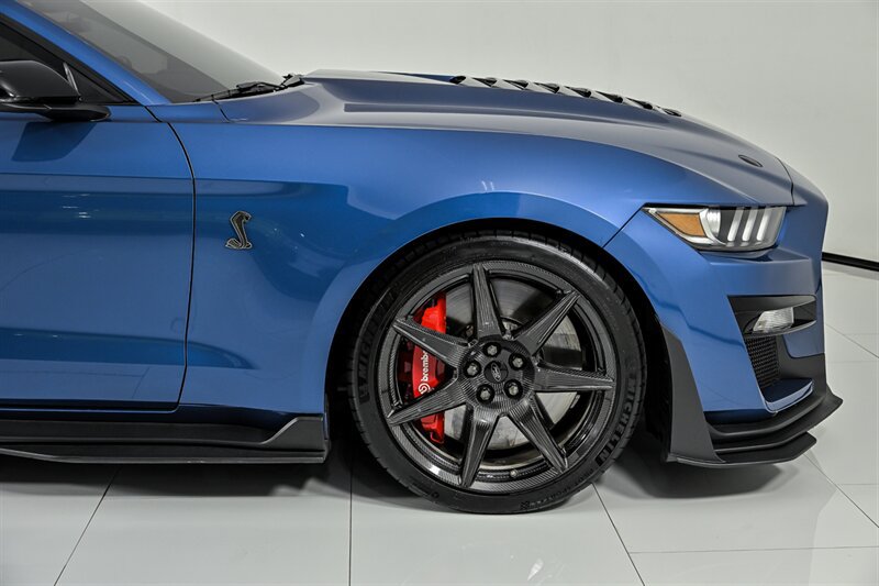 Used 2021 Ford Mustang Shelby GT500 w/ Carbon Fiber Track Pack RWD image 17