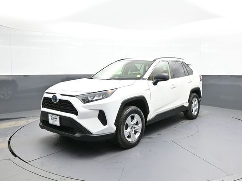 Certified 2020 Toyota RAV4 LE w/ All Weather Liner Package image 1