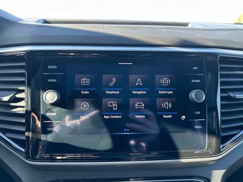 Used 2022 Volkswagen Atlas Cross Sport SE image 24