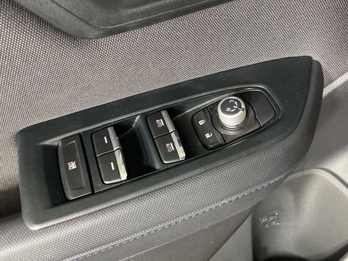 Used 2025 Subaru Forester Premium AWD/4WD image 27