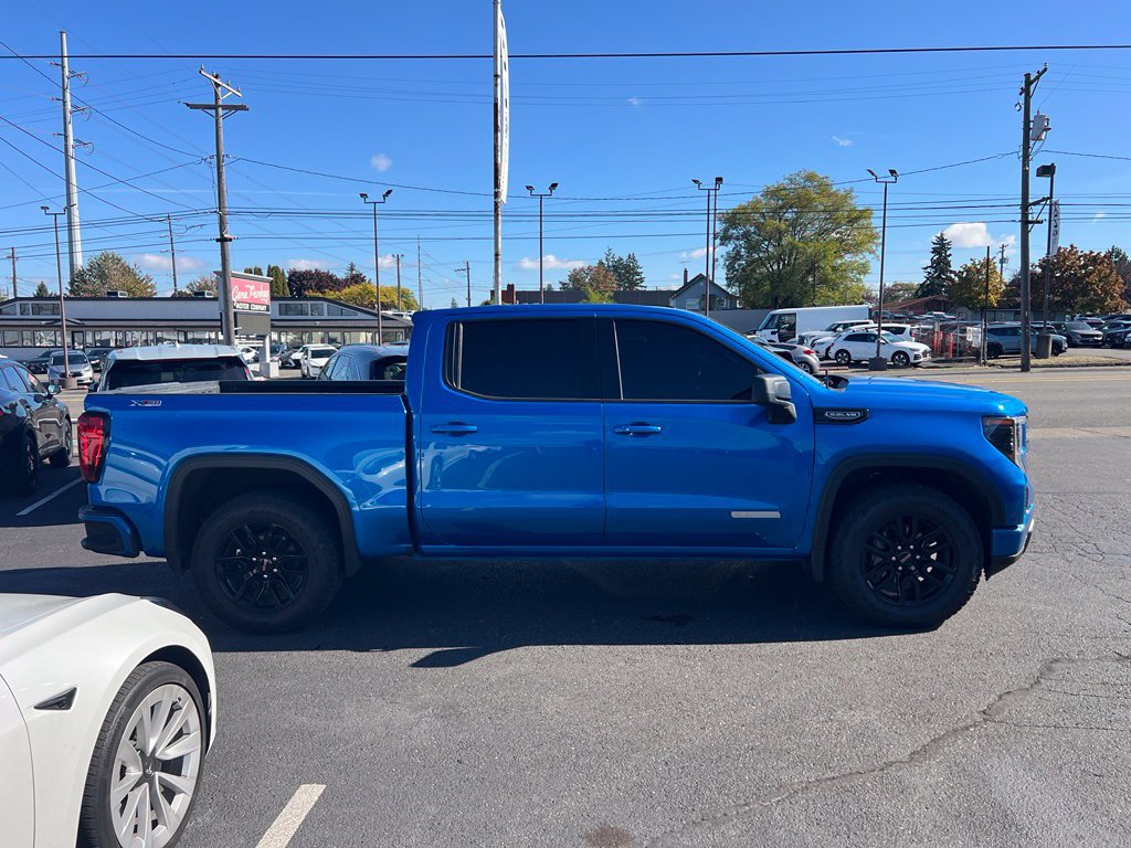 Used 2022 GMC Sierra 1500 Elevation w/ X31 Off-Road Package AWD/4WD image 6