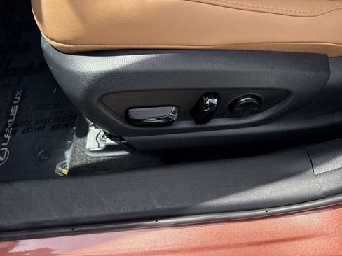 Certified 2025 Lexus UX 300h FWD w/ Accessory Package (Z1) image 12