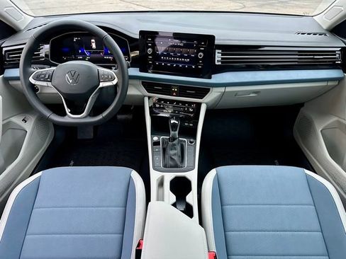 New 2026 Volkswagen Jetta SE FWD image 17