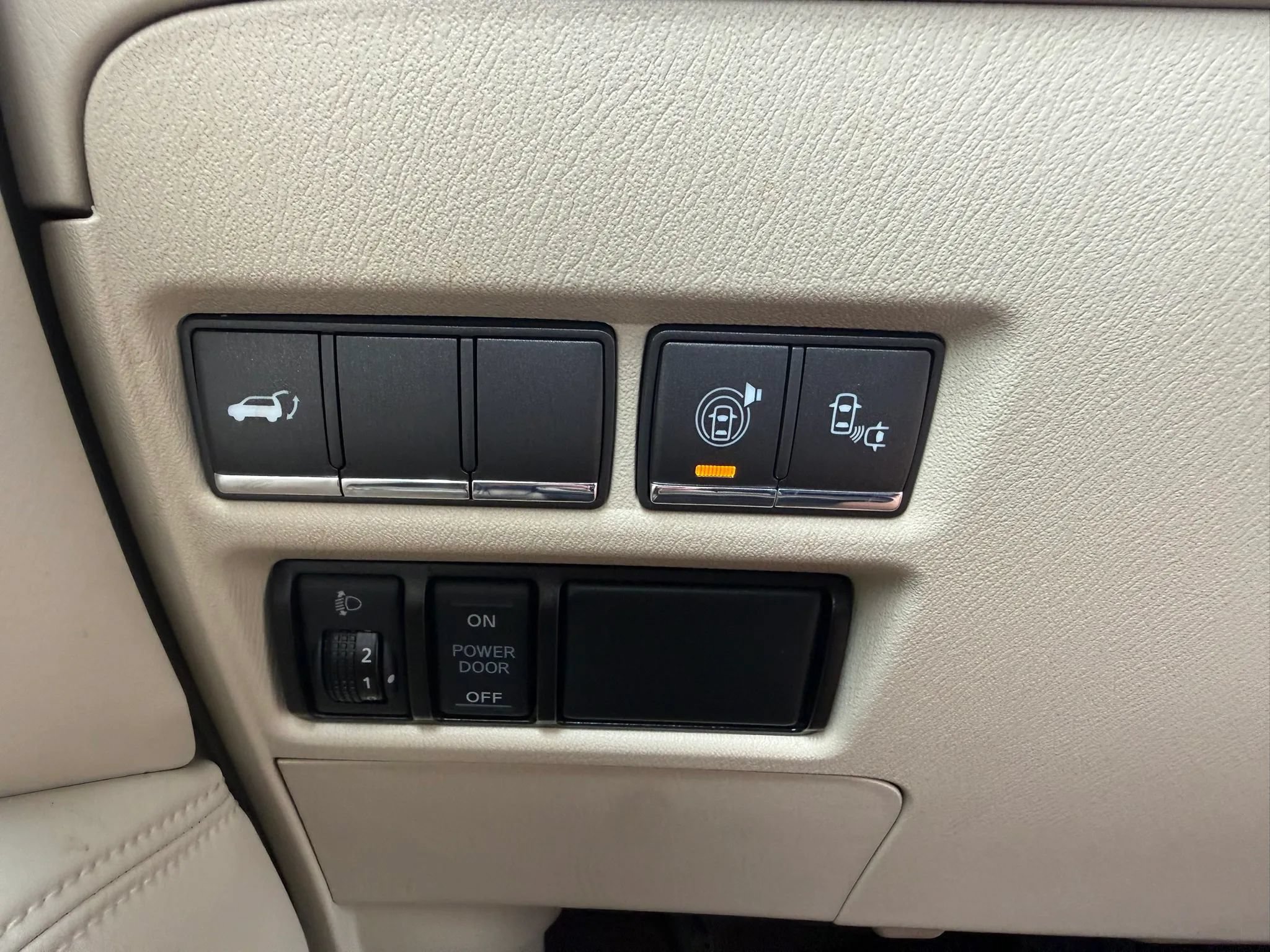 Used 2017 INFINITI QX80 2WD w/ Driver Assistance Package image 18