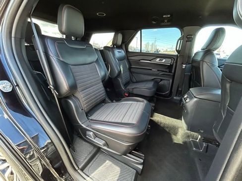 Used 2025 Ford Explorer ST-Line AWD/4WD image 46