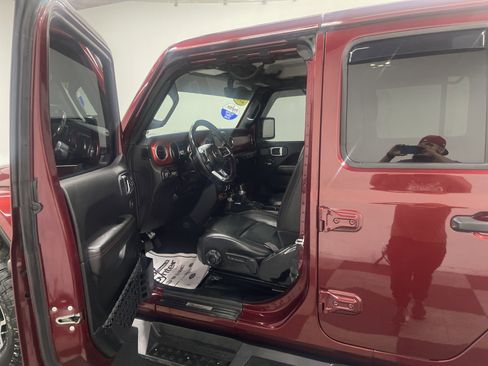 Used 2021 Jeep Gladiator Rubicon image 9