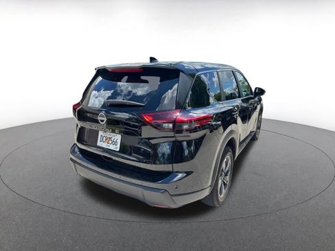 Used 2025 Nissan Rogue SV FWD image 17