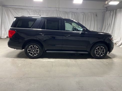 Used 2024 Ford Expedition XLT image 8