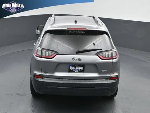 Used 2020 Jeep Cherokee Latitude FWD image 14