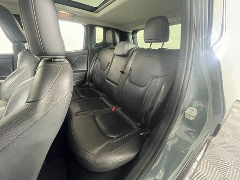 Used 2018 Jeep Renegade Limited w/ UConnect 8.4 Nav Group image 26