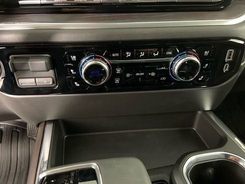 Used 2026 GMC Sierra 1500 SLT image 28