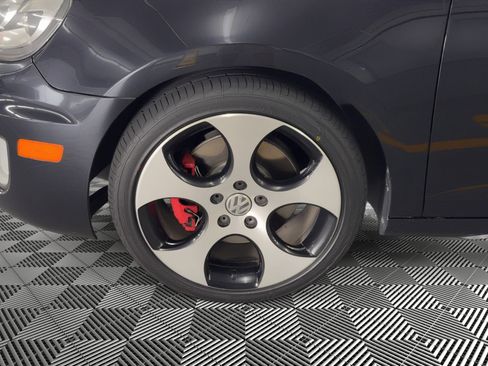 Used 2011 Volkswagen GTI 4-Door FWD image 12