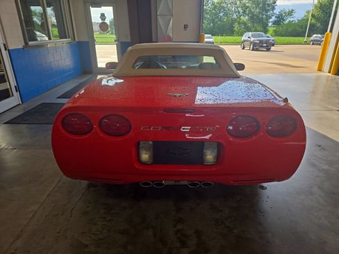 Used 2003 Chevrolet Corvette Convertible w/ Preferred Equipment Group1 RWD image 6