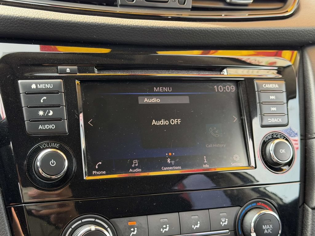 Used 2019 Nissan Rogue S AWD/4WD image 27