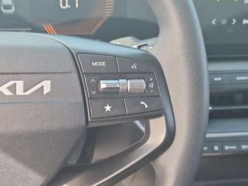 Used 2025 Kia K4 FWD image 21