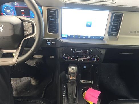 Used 2025 Ford Bronco Outer Banks AWD/4WD image 10