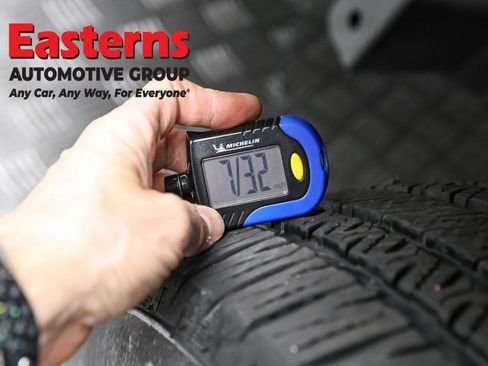 Used 2025 Jeep Wrangler Unlimited Sahara AWD/4WD image 28