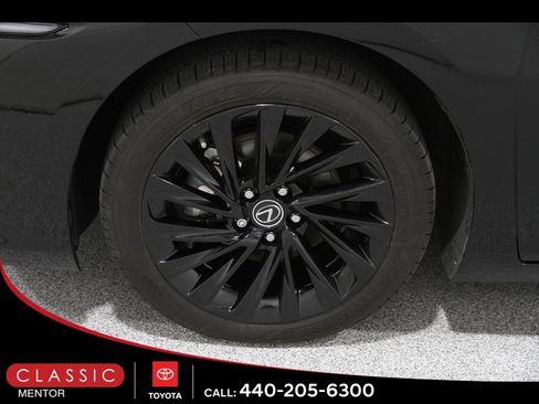 Used 2024 Lexus ES 300h Ultra Luxury image 22