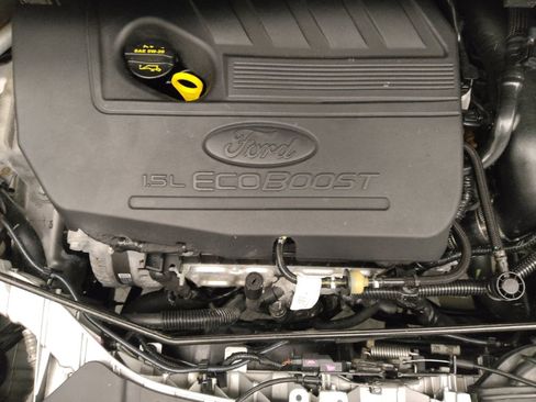 Used 2017 Ford Escape SE w/ Equipment Group 201A FWD image 30