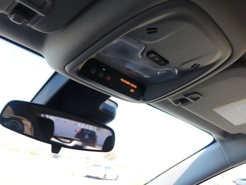 Used 2025 Buick Encore GX Preferred image 24