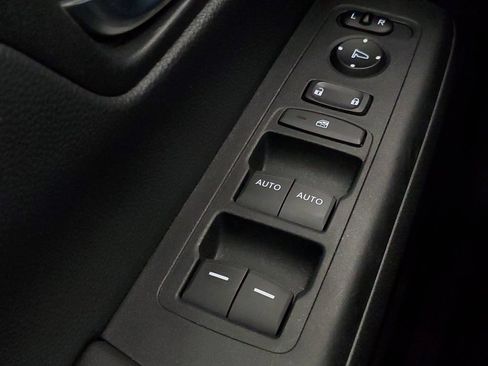 Used 2025 Honda CR-V EX image 15
