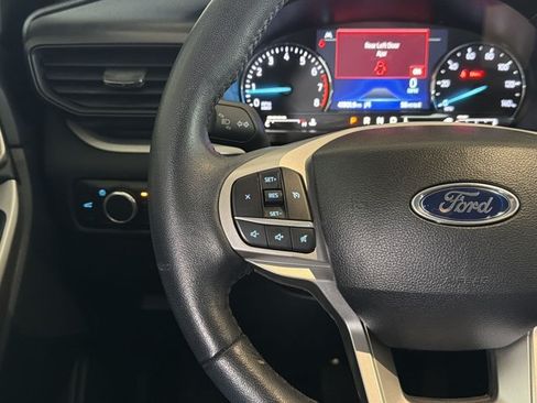 Used 2023 Ford Explorer XLT RWD image 15