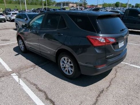 Used 2020 Chevrolet Equinox LS w/ LS Convenience Package image 6